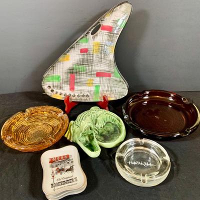 LOT 187: Collection of Vintage Ashtrays Including Amber Glass, Alligator, MCM Ceramic and More