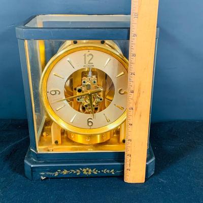 LOT 189: Vintage Le Coultre Table Clock