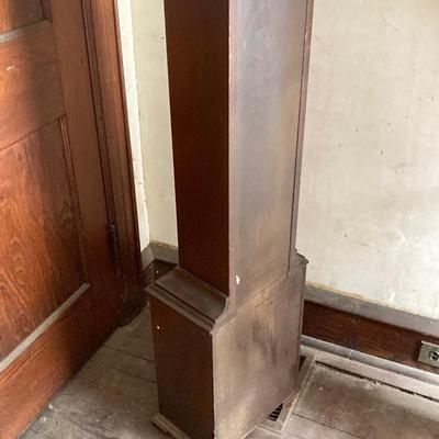 LOT 250: Vintage Wooden Granddaughter Clock with Keys