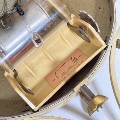 LOT 252: Vintage Schatz Elexacta Made in Germany Queen Anne Swinging Pendulum Wall Clock