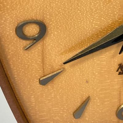 LOT 253: Mid-Century Modern Made in Germany Kundo Electronic Table / Desk Clock (Kieninger & Obergfell)
