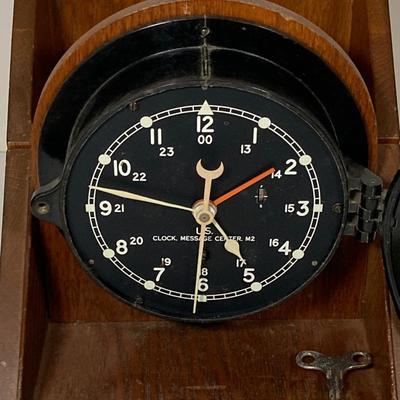LOT 256: U.S. Clock, Message Center, M2 in Wooden Travel Box 769828 with Key
