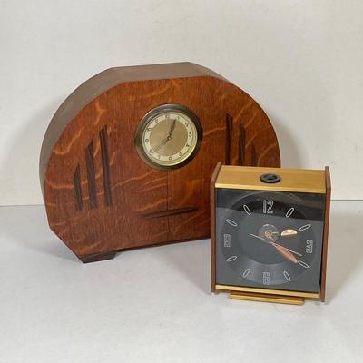 LOT 257: Pair of MCM Mantle / Table Clocks - Peter and More