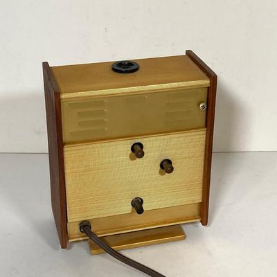 LOT 257: Pair of MCM Mantle / Table Clocks - Peter and More