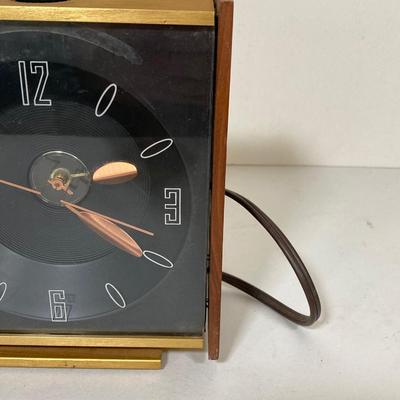 LOT 257: Pair of MCM Mantle / Table Clocks - Peter and More