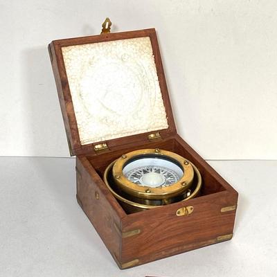 LOT 258: C. Plath, Hamburg Germany Compass in Wooden Box