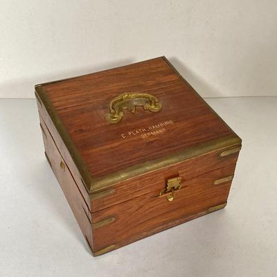 LOT 258: C. Plath, Hamburg Germany Compass in Wooden Box