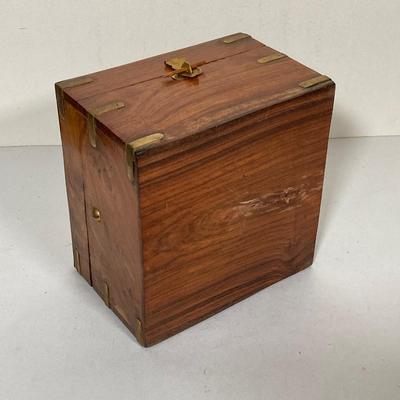 LOT 258: C. Plath, Hamburg Germany Compass in Wooden Box