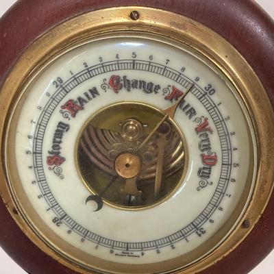 LOT 259: Vintage Seth Thomas Brass Helmsman E537-001 and Made in Western Germany Nautical Barometer