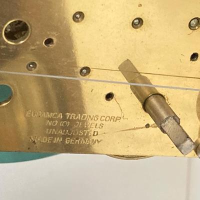 LOT 260: Vintage Euramca Trading Corp. Mantle / Table Clock