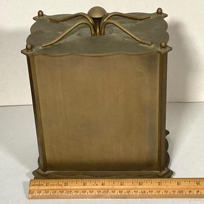 LOT 260: Vintage Euramca Trading Corp. Mantle / Table Clock