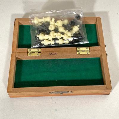 LOT 262: Chess Collection - Vintage, Miniature, Travel, Tandy Electronic and Books