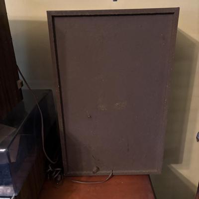 LOT 271: Vintage Ambassador Stereo w/8-Track