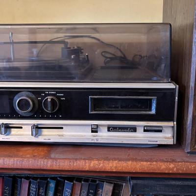 LOT 271: Vintage Ambassador Stereo w/8-Track