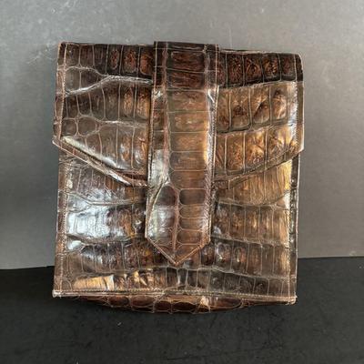 LOT 274: Unmarked Vintage Light Tan Alligator Clutch & Brown Clutch
