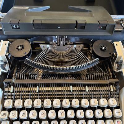 LOT 281: Brother Model XL1012 Typewriter w/Carrying Case