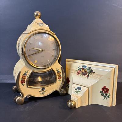 LOT 285: Vintage Schatz Model 4030 with Key, Instructions and Original Box