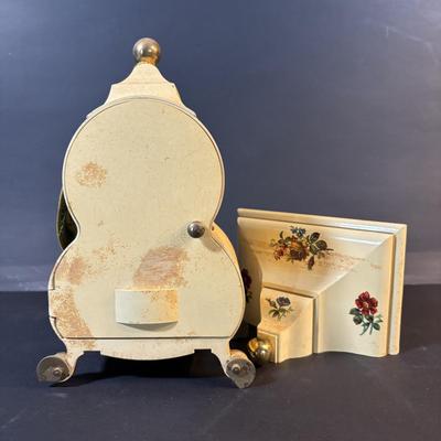 LOT 285: Vintage Schatz Model 4030 with Key, Instructions and Original Box