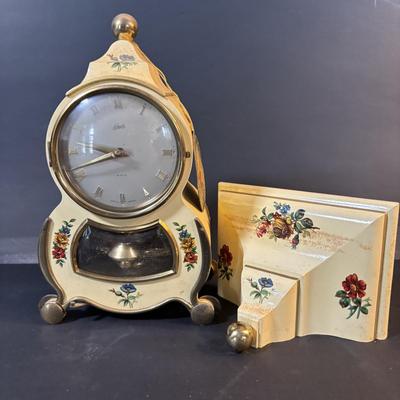 LOT 285: Vintage Schatz Model 4030 with Key, Instructions and Original Box