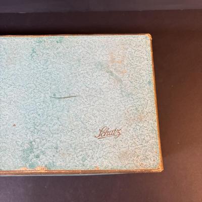 LOT 285: Vintage Schatz Model 4030 with Key, Instructions and Original Box