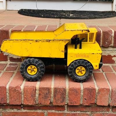 LOT 303: Set of Two (2) Vintage Tonka Toy Construction Vehicles- Dump Truck and Crane