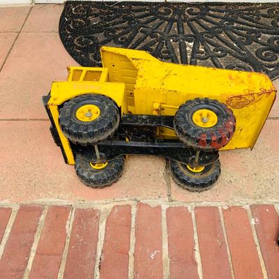 LOT 303: Set of Two (2) Vintage Tonka Toy Construction Vehicles- Dump Truck and Crane