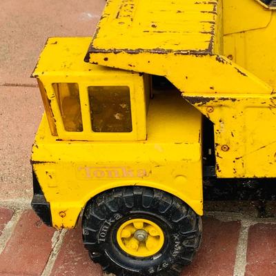 LOT 303: Set of Two (2) Vintage Tonka Toy Construction Vehicles- Dump Truck and Crane