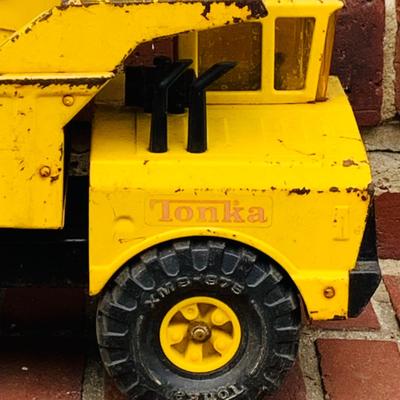 LOT 303: Set of Two (2) Vintage Tonka Toy Construction Vehicles- Dump Truck and Crane