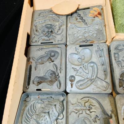 LOT 305: Very Rare Mattel Every Thingmaker Play Set with Molds, Maker, Plastic Goop Bottles and Much More