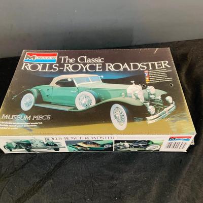 LOT 300: 1922 Cadillac Fleetwood V-16 Testor 1985 Model Kit ad Monogram Classic Rolls-Royce Roadster 1982 Model Kit In Unopened Boxes