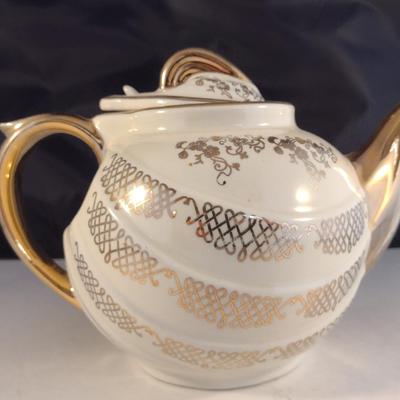 Six Cup Hall Hook Cover Tea Pot