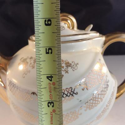 Six Cup Hall Hook Cover Tea Pot