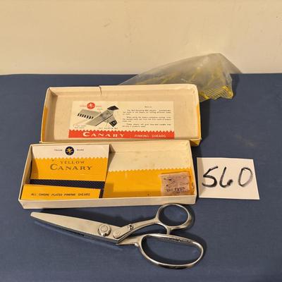 Vintage Canary Pinking Shears
