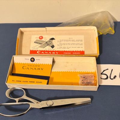 Vintage Canary Pinking Shears