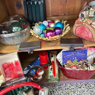 Christmas Lot - Shelf included - Lenox holly & Nativity & hand blown ornaments