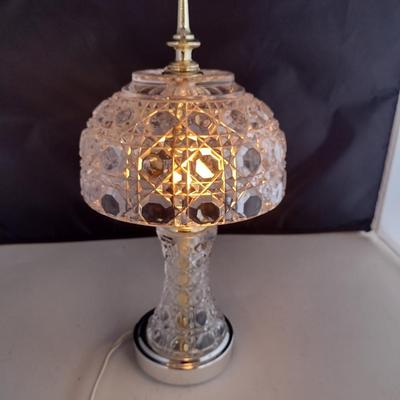 Vintage Glass/Crystal Small Accent Table Top Lamp- Approx 11 3/4" Tall