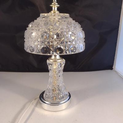 Vintage Glass/Crystal Small Accent Table Top Lamp- Approx 11 3/4" Tall