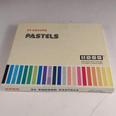 Koss 24 Square Pastels