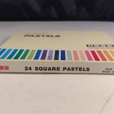 Koss 24 Square Pastels