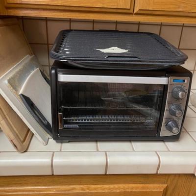 Toaster oven & Cutting boards