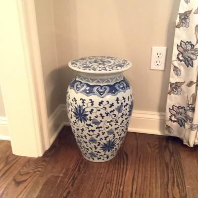 515 Asian Style Blue/White Porcelain Garden Stool