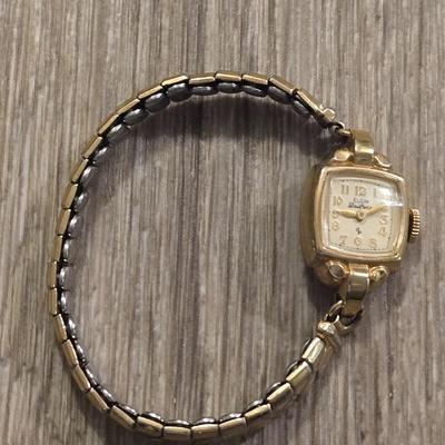 Anting 10k Gold Filled Elgin Watch