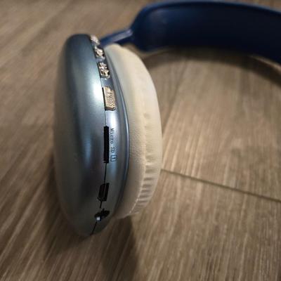 (2) Wireless Headphones
