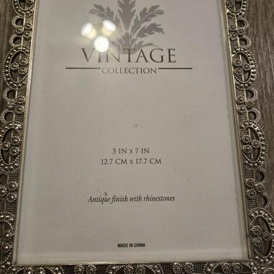 (2) Tabletop Picture Frames