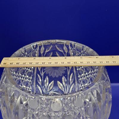LOT 2L: Crystal Candy Dishes, Bowls, Creamer/Sugar, and Other Pieces