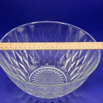 LOT 2L: Crystal Candy Dishes, Bowls, Creamer/Sugar, and Other Pieces