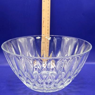 LOT 2L: Crystal Candy Dishes, Bowls, Creamer/Sugar, and Other Pieces