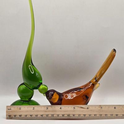 LOT 3L: Birds of a Feather ..... 2 Glass Bird Figures