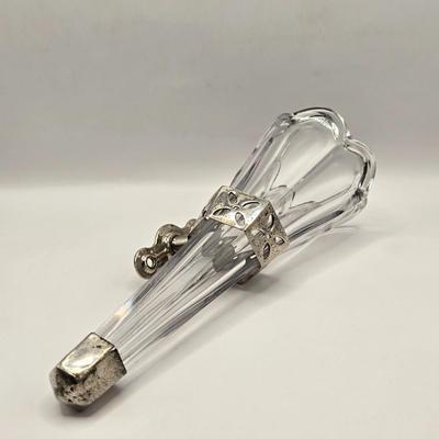 LOT 4L: Antique Car Bud Vase