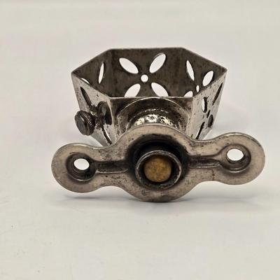 LOT 4L: Antique Car Bud Vase